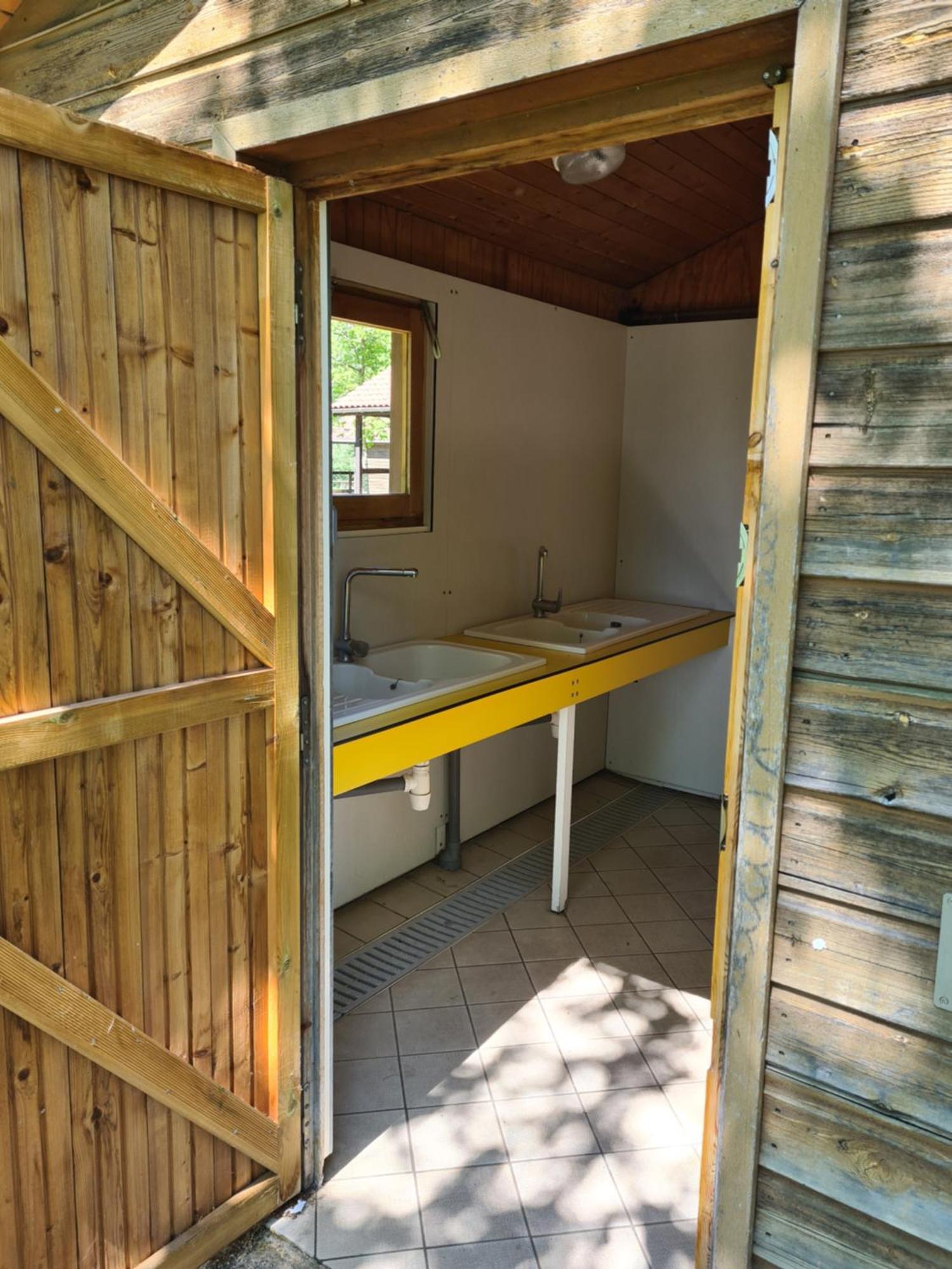 Les Chalets Guinguette Capdenac-Gare Esterno foto