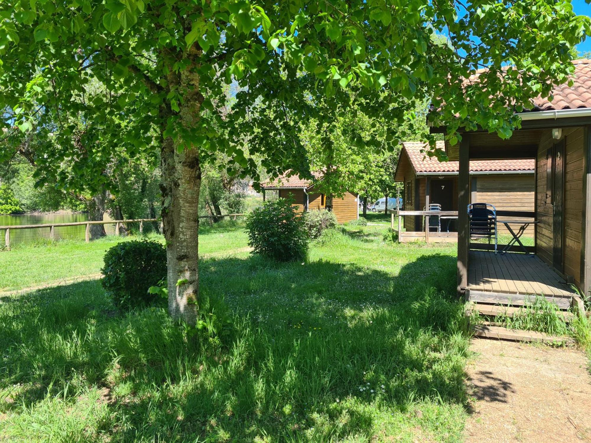 Les Chalets Guinguette Capdenac-Gare Esterno foto